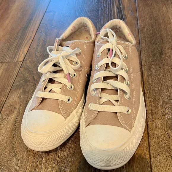 Like new Converse All Stars - Picture 2 of 7